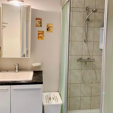 Relaxed Coastal - Steps From & Center Ostend