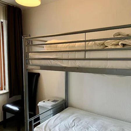 Relaxed Coastal - Steps From & Center Ostende